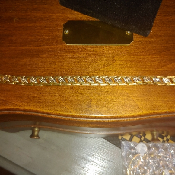 14k Gold bracelet - Picture 7 of 8